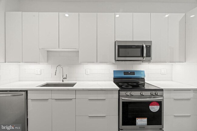 Building Photo - 1244 S 20th St