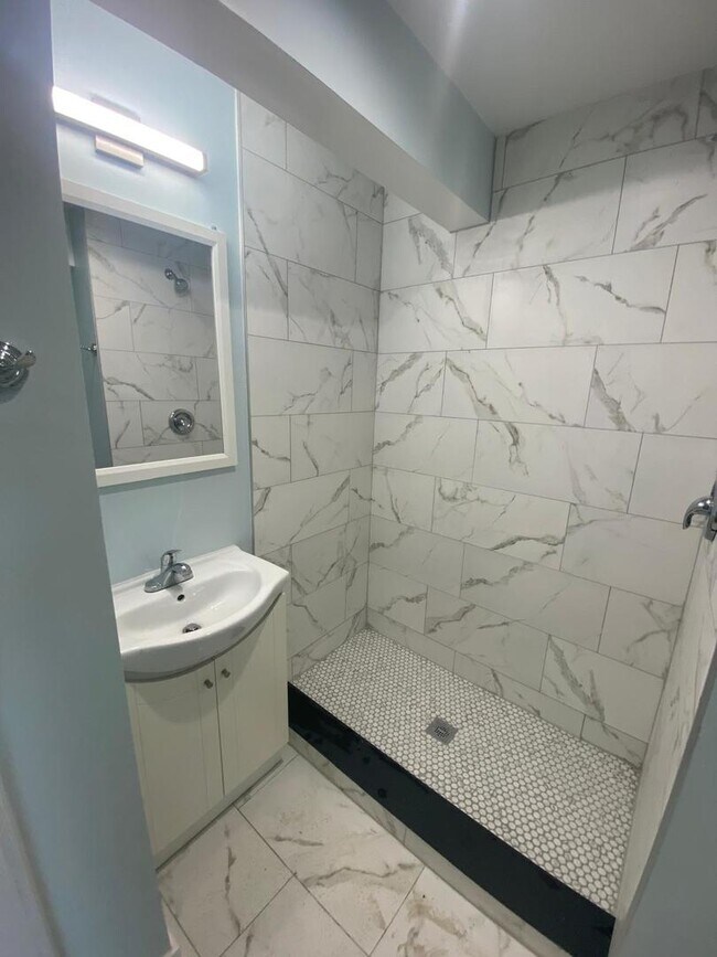 Building Photo - 21226 Chastworth Ln