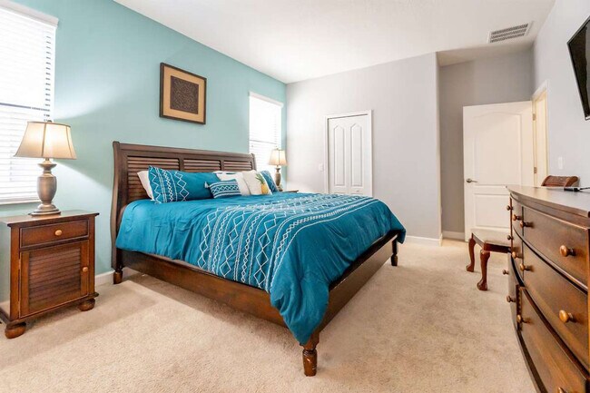 Building Photo - 1956 Wedge Dr