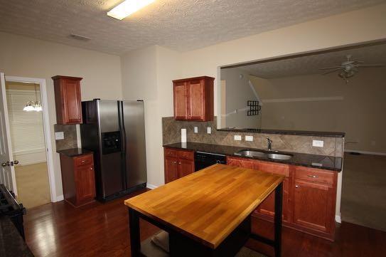 Building Photo - 303 Azalea Loop