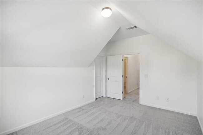 Building Photo - 5770 Rialto Way
