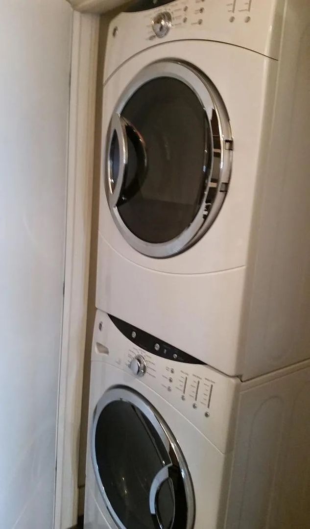 Building Photo - West Wash Park Condo | 1BD | In-Unit W/D | Parking Included