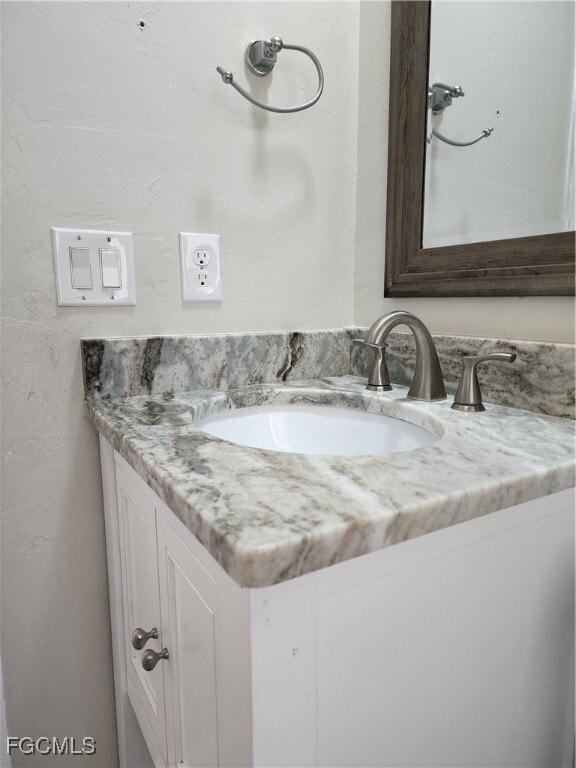 Building Photo - 100 Roosevelt Ave