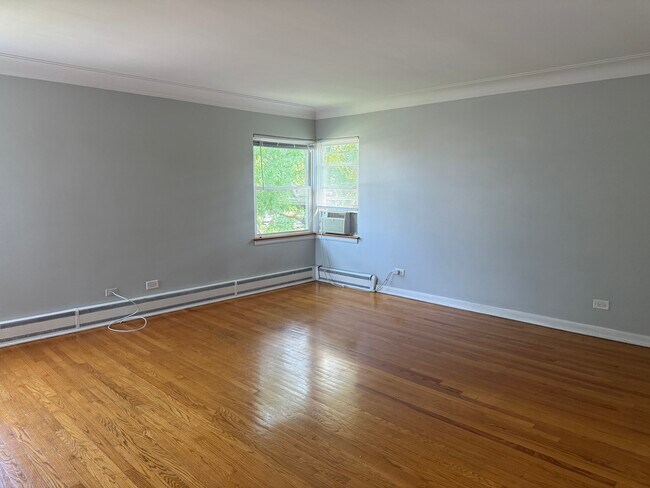 Building Photo - 1534 Clinton Pl