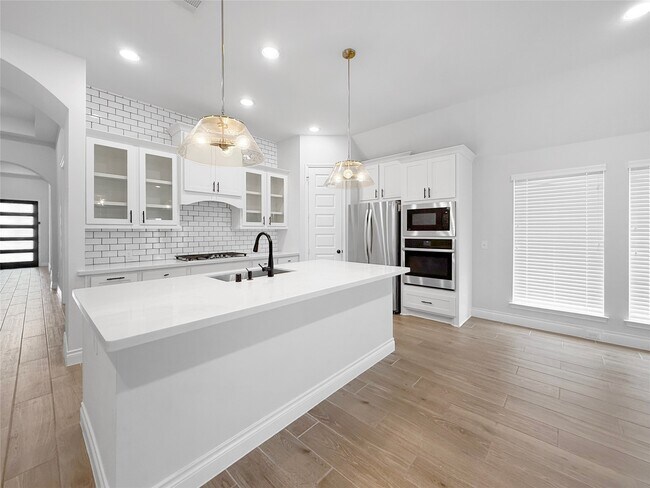Building Photo - 28173 Knight Peak Dr