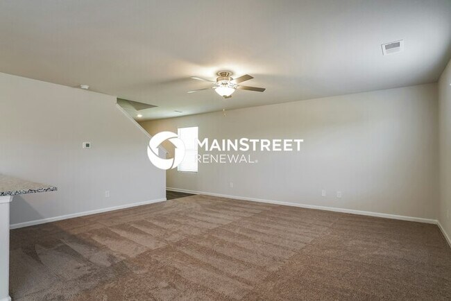 Building Photo - 3 Bedroom Pet-Friendly Home in Zebulon, NC with Main Street Renewal