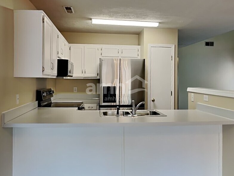 Building Photo - 5711 Briarwick Ct