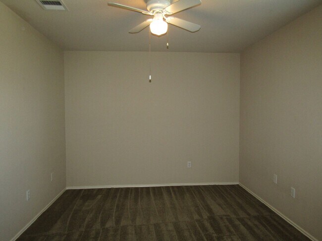 Building Photo - 593 Cullen Blvd