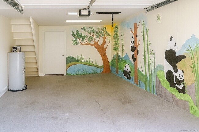 Building Photo - 48 Strawberry Hill Ave