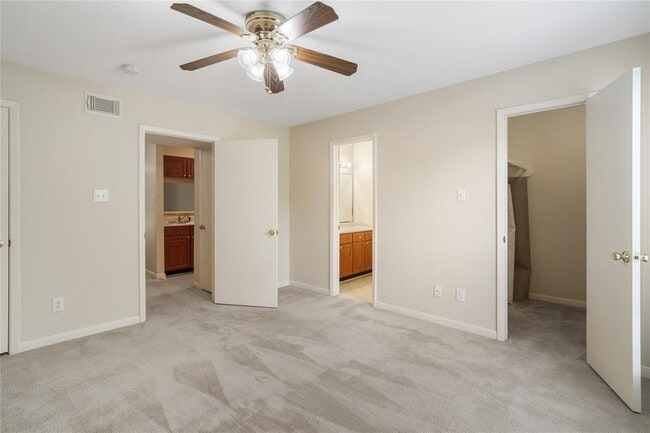 Building Photo - 3300 Pebblebrook Dr