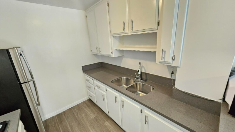 Building Photo - 545 Hayworth Ave