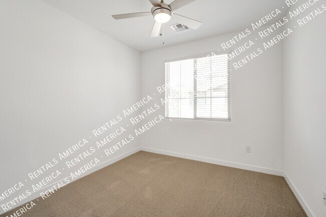 Building Photo - 4100 S Pinelake Way