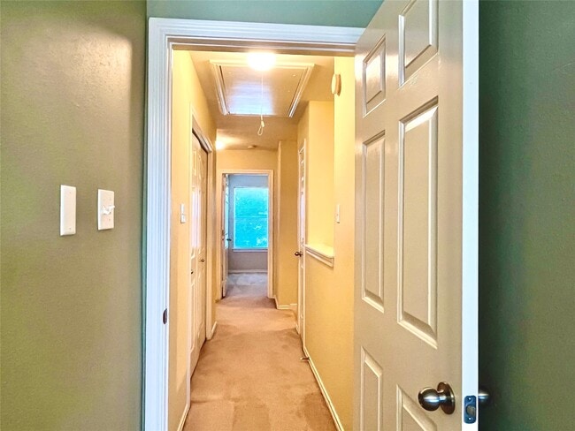 Building Photo - 16219 Sandy Path Ln
