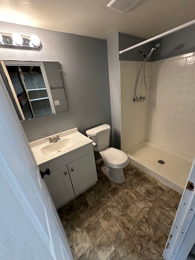 Building Photo - 7504 Banner Ct