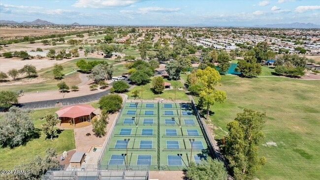 Building Photo - 1575 E Lardner Dr