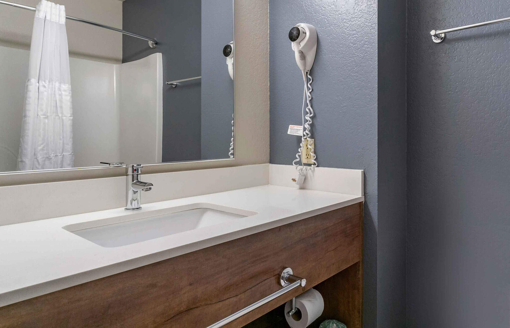 Building Photo - Furnished Studio-Charlottesville
