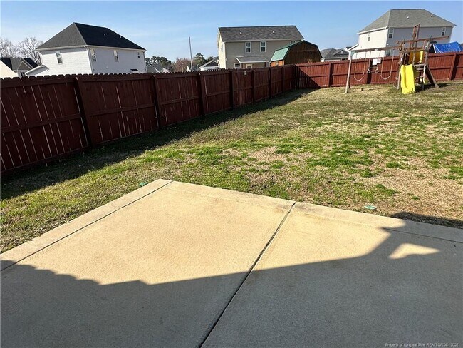 Building Photo - 2040 Stonewash Dr