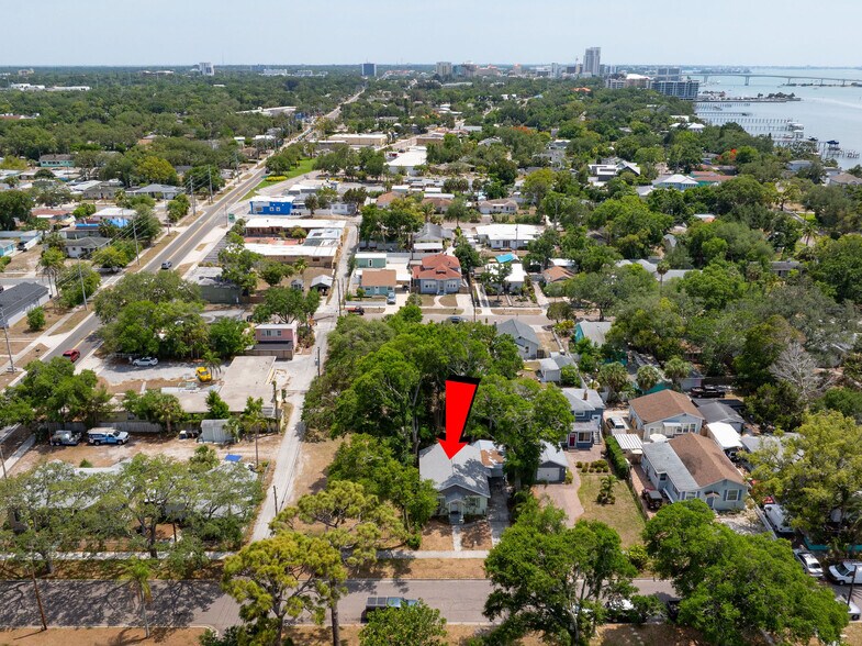 Building Photo - 409 Lebeau St
