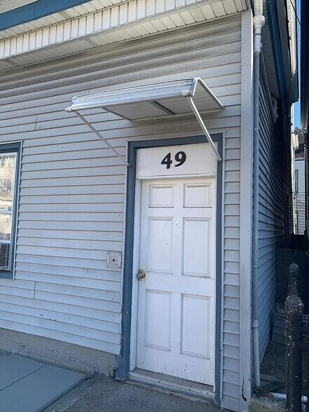 Building Photo - 49 Quincy St