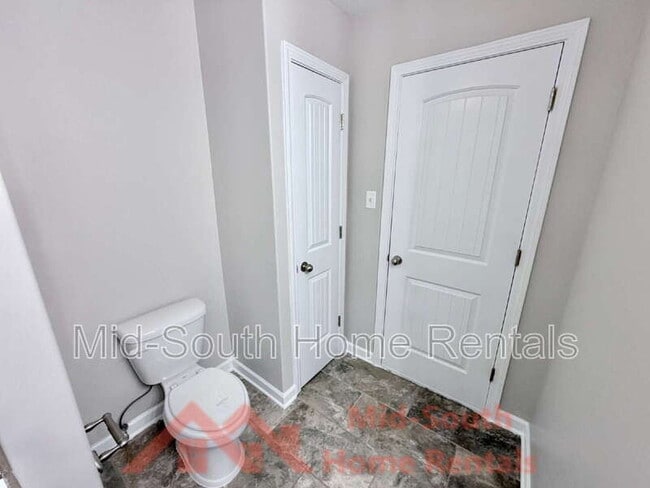 Building Photo - 7472 Kylan Dr