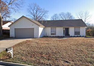 Building Photo - Solid 3 bedroom 2 bath home in Tulsa!