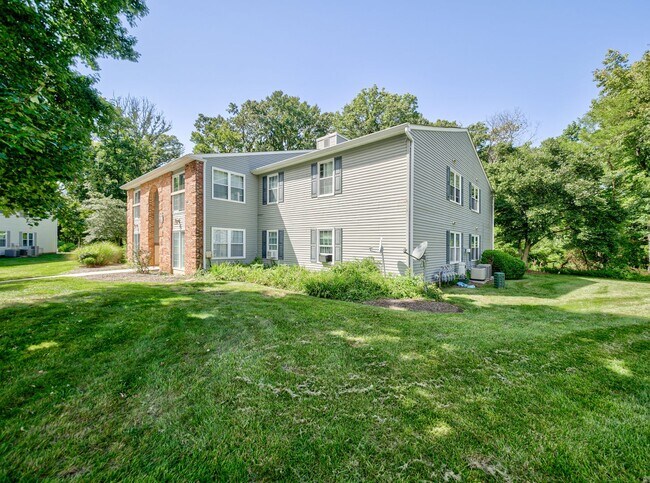 Building Photo - 19-7 Augusta Ct