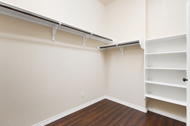 Building Photo - 8710 White Crown