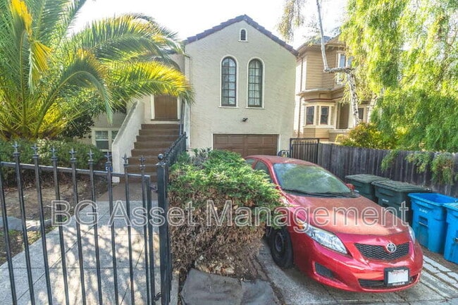 Building Photo - 639-D Carolina St