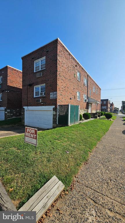 Building Photo - 529 McKinley St
