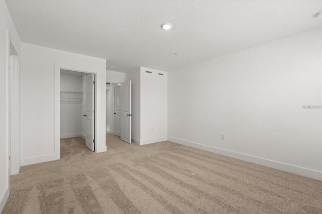 Building Photo - 15489 Hamlin Pk Dr