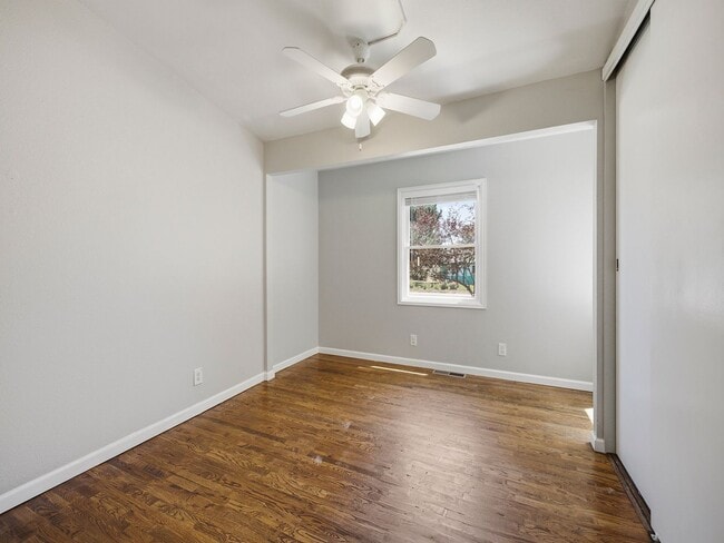Building Photo - Updated 3 Bed Home with Vaulted Ceilings, Solar Panels & Large Corner Lot- $200 Lease Sign On Bonus!