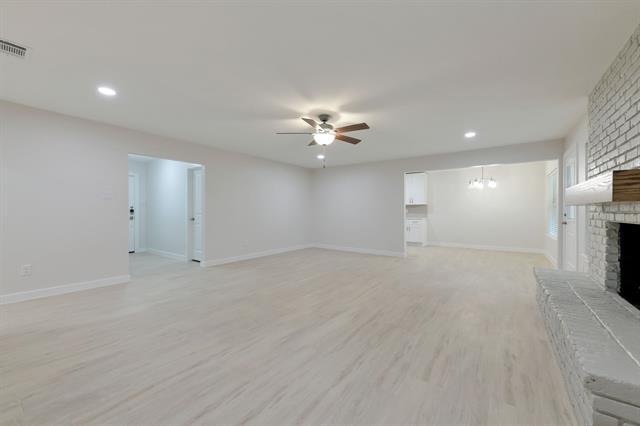 Building Photo - 2717 Meadow Green