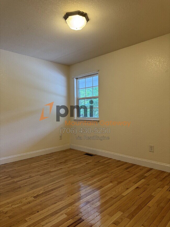 Building Photo - 78 Tall Oak Dr