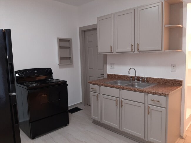 Kitchen with Appliances - 567 E Whittier St