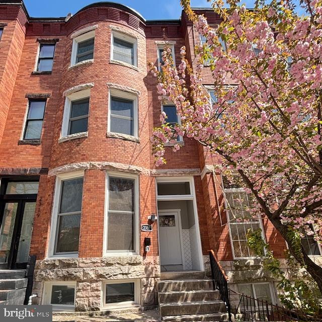 Building Photo - 2317 Callow Ave