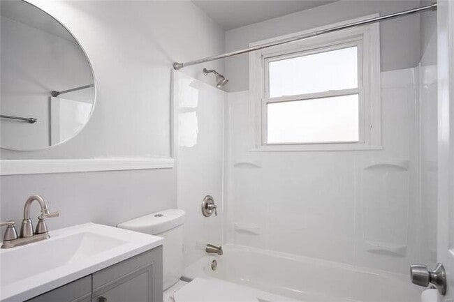 Building Photo - Fantastic 3bd/1ba home! Coming soon!