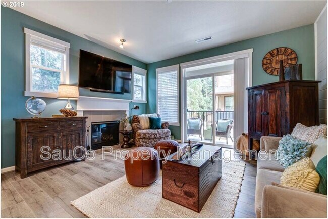 Building Photo - 175 NE 80th Ave