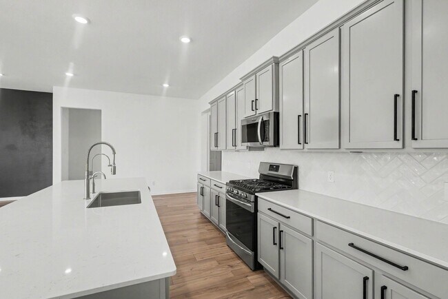 Building Photo - 9407 Sea Star Ln