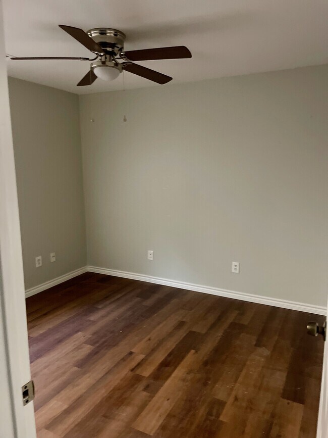 Building Photo - 15112 katies Corner Ln