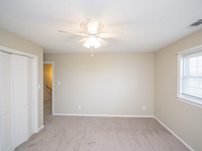 Building Photo - Beautiful Home in Athens City near Buc-ees!
