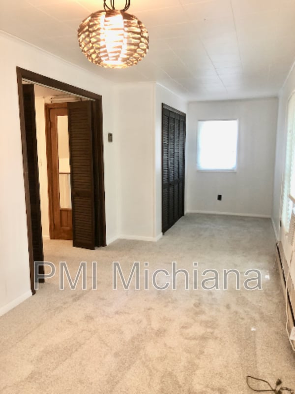 Building Photo - 52554 Kenilworth Rd