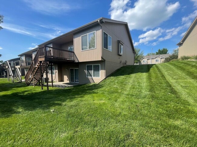Building Photo - Townhome for Rent in Papillion