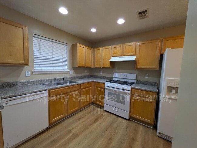 Building Photo - 518 Arbor Ridge Dr