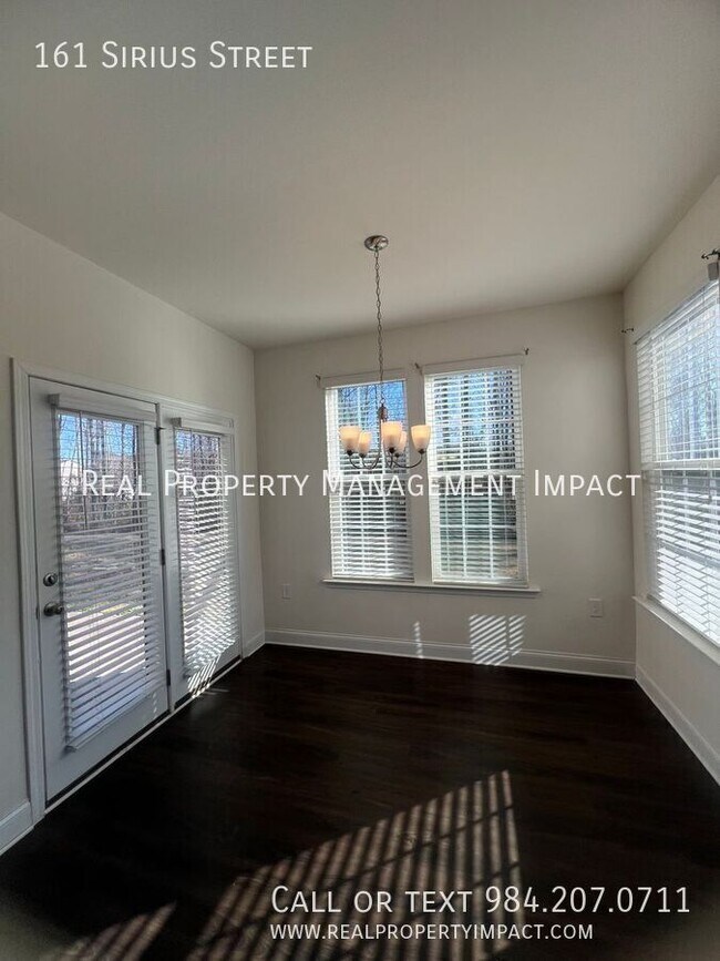 Building Photo - 161 Sirius St