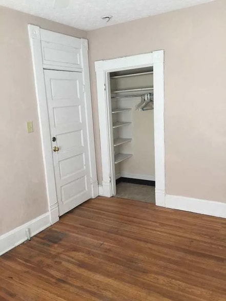 Building Photo - 365 E 15th Ave