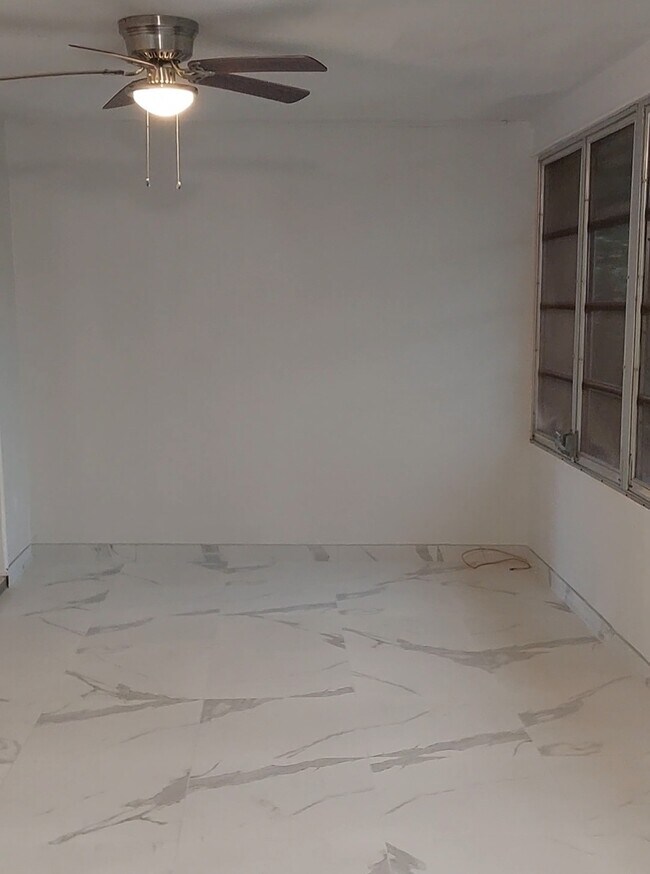 Building Photo - 3648 Boca Ciega Dr