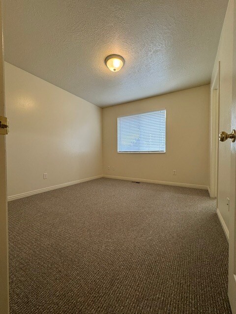 Building Photo - 961 N 100 W