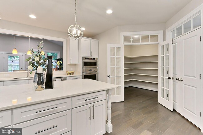 Building Photo - 6526 Dearborn Dr
