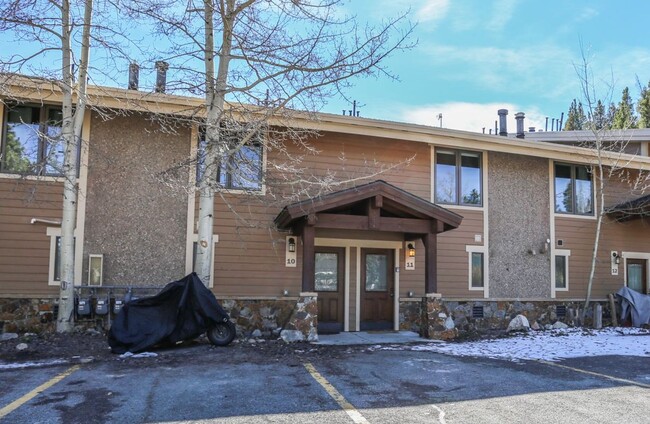Building Photo - Walk to Main St and Gondola! Furnished! In...
