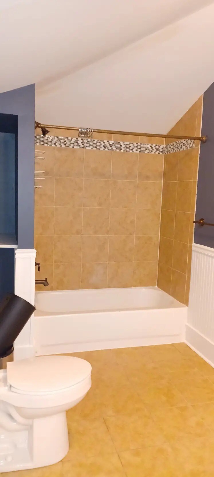 Building Photo - 2218 Gibson Ave